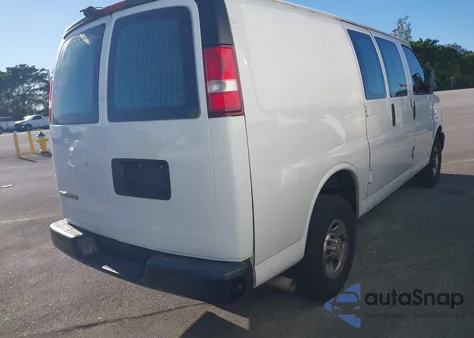 2020 Chevrolet Express Cargo Rwd 2500 Regular Wheelbase Wt z USA, uszkodzony, nr VIN 1GCWGAFP0L1254225